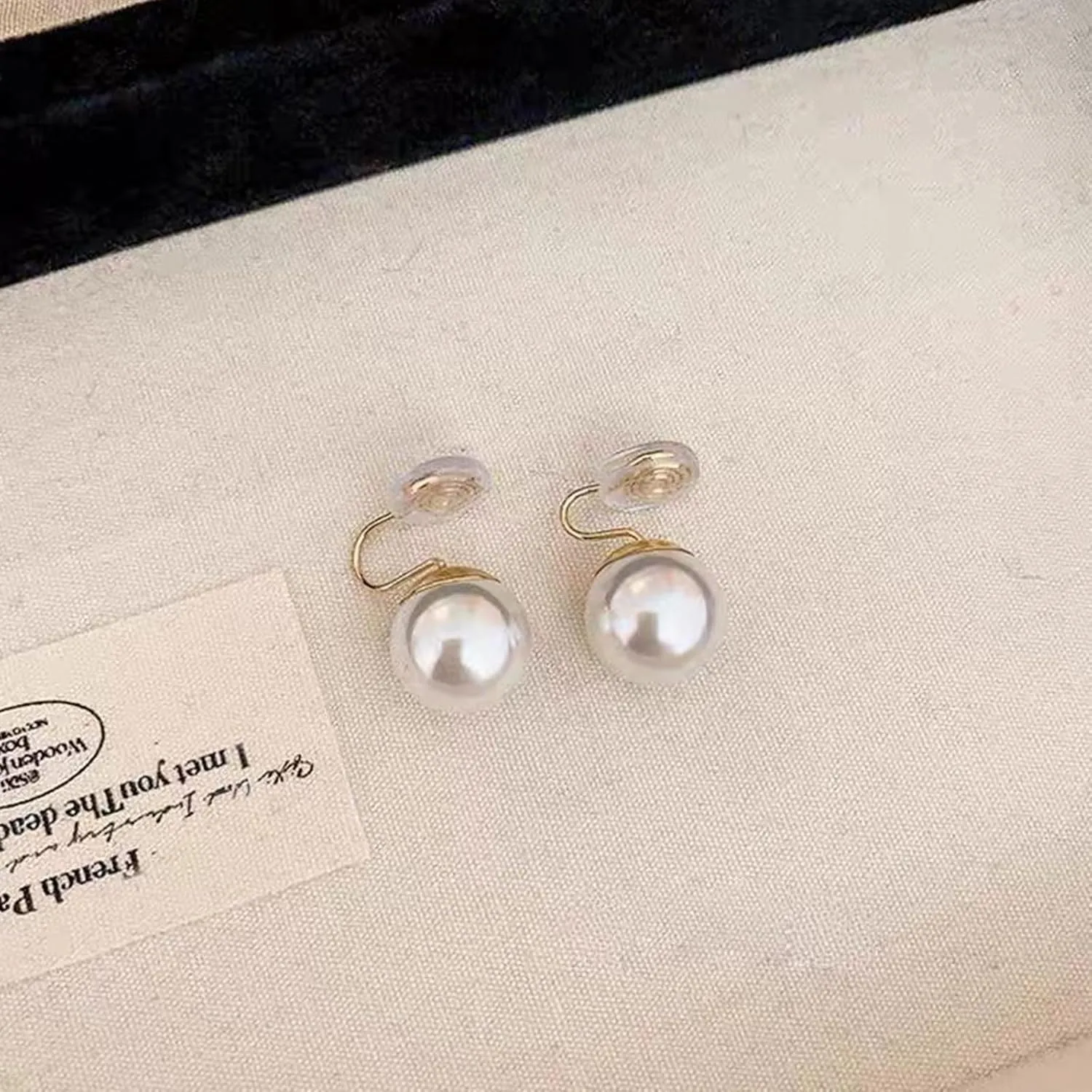 Pearl Clip on Earrings for Women Silver Rhinestones Pearl Dangle Drop Earring Large Pearls Earring Non Pierced Party Jewelry Wedding Jewelry for Brides Bridesmaid Birthday Gifts for Women